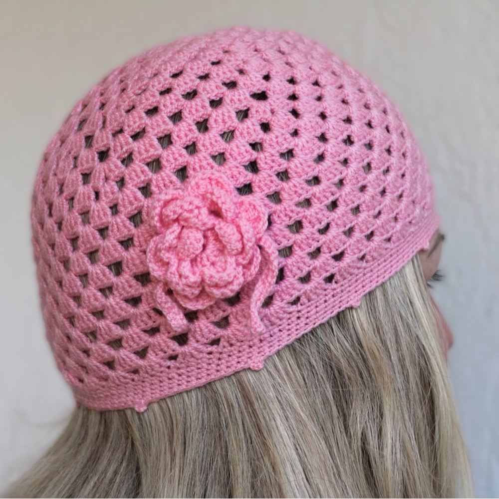 Crocheted hat - Picture 2 of 4